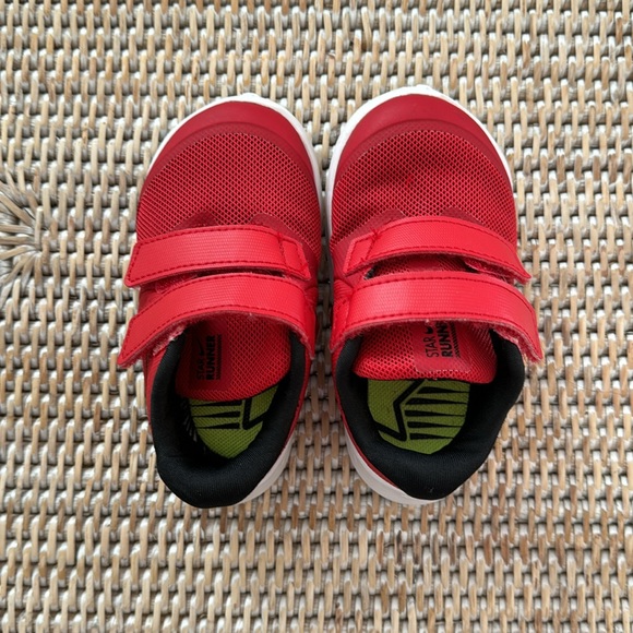 Nike Toodler Sneakers sz 6c - Picture 4 of 5